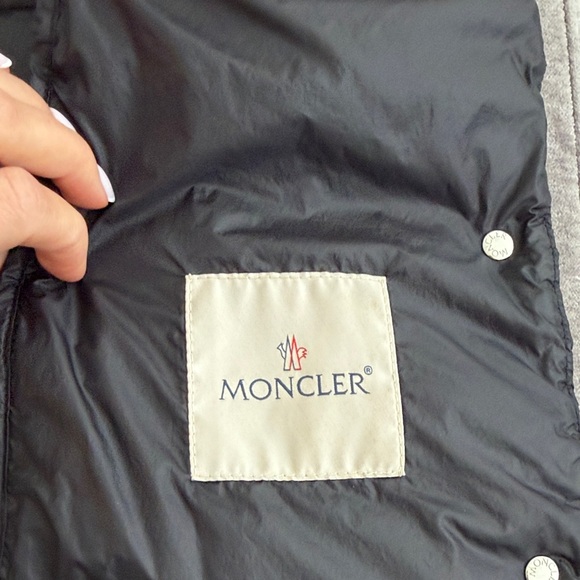 Moncler Women's Quilted Black Vest Size XS - Picture 6 of 11